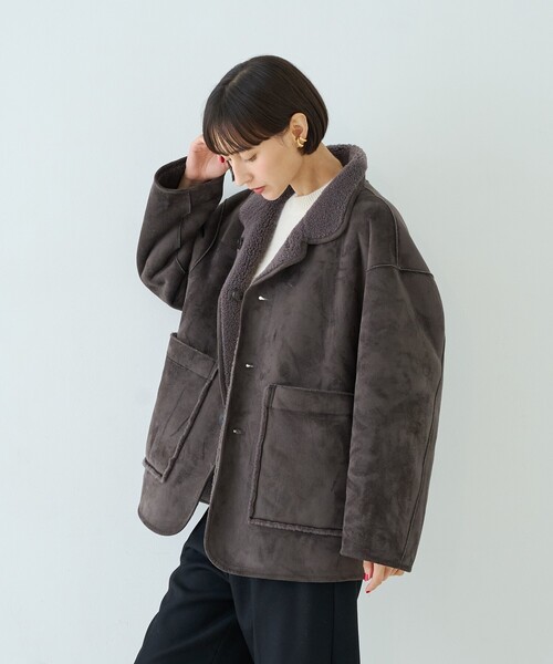 Rouge vif Anna(ルージュヴィフアンナ)の「【2サイズ展開】2WAYスタンドカラースエードライクリバーシブルボアコート(その他アウター・レディース・ベージュ/チャコールグレー・36/38)」の13枚目の写真