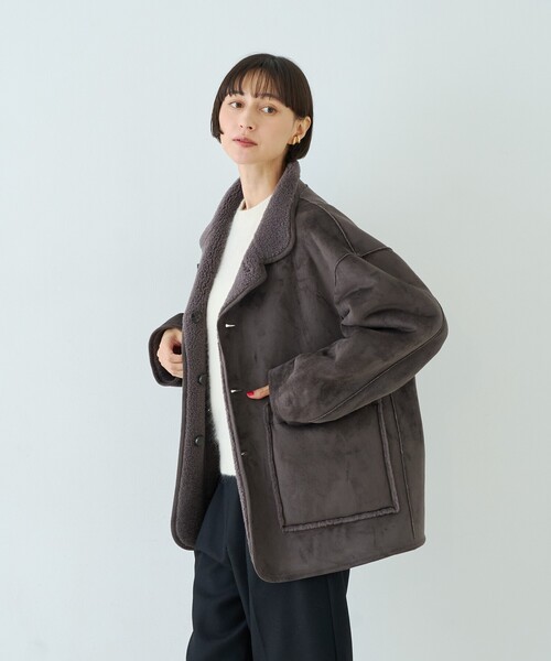 Rouge vif Anna(ルージュヴィフアンナ)の「【2サイズ展開】2WAYスタンドカラースエードライクリバーシブルボアコート(その他アウター・レディース・ベージュ/チャコールグレー・36/38)」の16枚目の写真