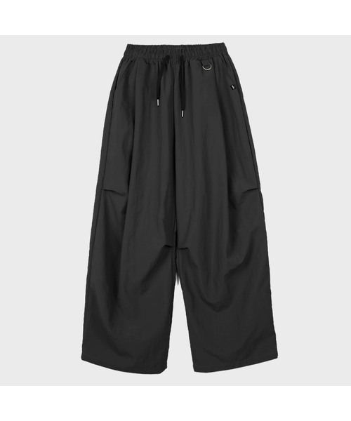 UMM(ウム)の「レディース ワンタックキリングポイント バルーンワイド バンディングパンツ 4COLOR(その他パンツ・レディース・ブラック/ベージュ/カーキ/チャコール・F)」の2枚目の写真