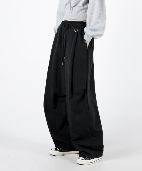 UMM(ウム)の「レディース ワンタックキリングポイント バルーンワイド バンディングパンツ 4COLOR(その他パンツ・レディース・ブラック/ベージュ/カーキ/チャコール・F)」の10枚目の写真