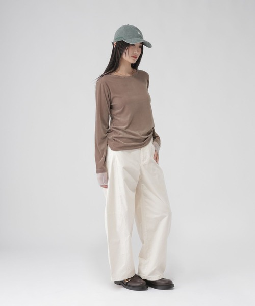 GLOBAL WORK(グローバルワーク)の「袖シアーベロア長袖T/1052816(Tシャツ/カットソー・レディース・ブラック/ダークブラウン/チャコールグレー・MEDIUM/LARGE)」の21枚目の写真
