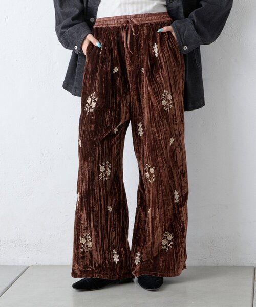 CIAOPANIC TYPY(チャオパニックティピー)の「Aguniベロアビジュー刺繍パンツ(その他パンツ・レディース・ブラウン/ブラック・ONE SIZE)」の11枚目の写真