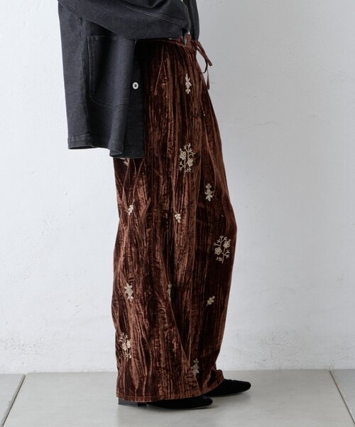 CIAOPANIC TYPY(チャオパニックティピー)の「Aguniベロアビジュー刺繍パンツ(その他パンツ・レディース・ブラウン/ブラック・ONE SIZE)」の13枚目の写真