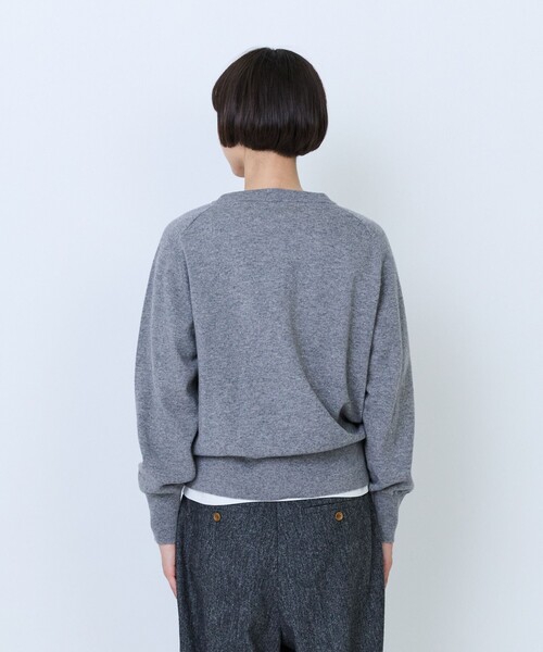 LOISIR(ロワズィール)の「《塩川いづみさんコラボ》ウールインターシャプルオーバー(ニット/セーター・レディース・グレー/ベージュ・FREE)」の15枚目の写真
