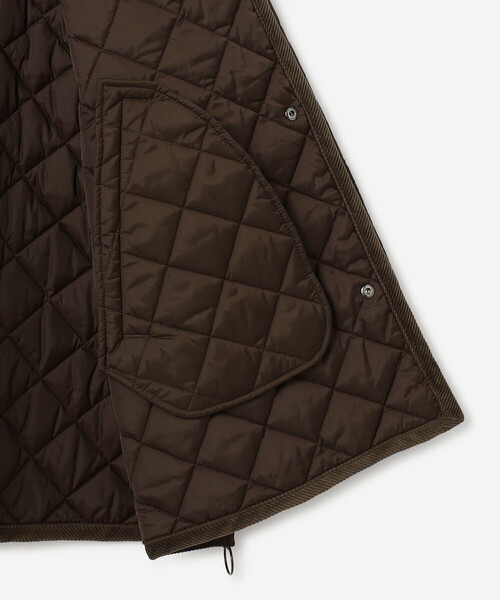THE SHINZONE(ザ シンゾーン)の「THE SHINZONE |〈別注〉QUILTING SHORT COAT WOMEN(ナイロンジャケット・レディース・ブラウン/ブラック・F)」の8枚目の写真