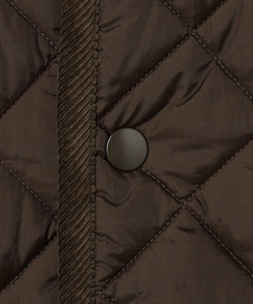 THE SHINZONE(ザ シンゾーン)の「THE SHINZONE |〈別注〉QUILTING SHORT COAT WOMEN(ナイロンジャケット・レディース・ブラウン/ブラック・F)」の9枚目の写真