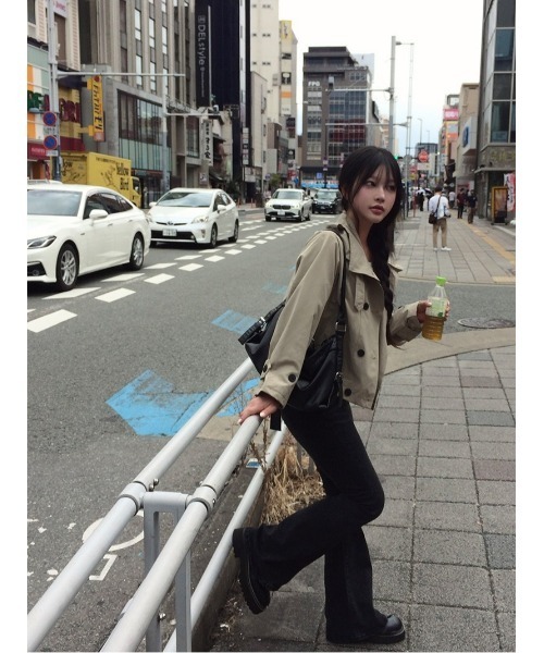 anyonemore(エニワンモア)の「ウォッシュドブーツカットデニムパンツ(デニムパンツ・レディース・ブラック・LARGE/MEDIUM/SMALL)」の4枚目の写真