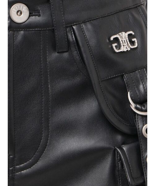 GYDA(ジェイダ)の「ハイウエストEYELET STRAP CARGOフェイクレザーショートパンツ(その他パンツ・レディース・ブラック・MEDIUM/SMALL)」の8枚目の写真