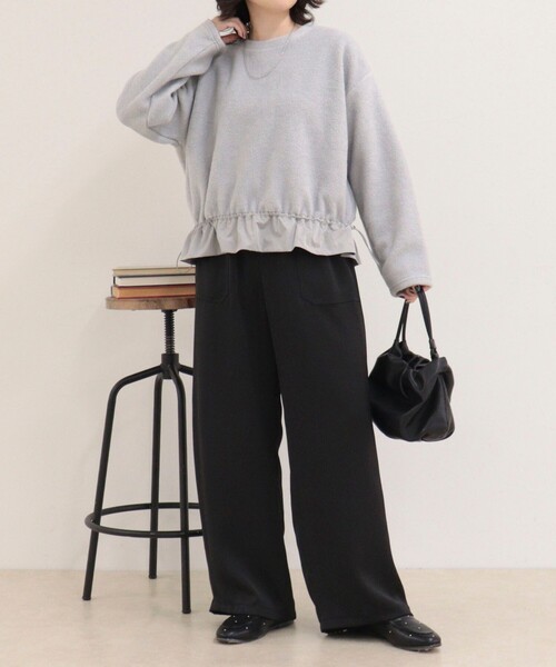 fredy emue(フレディエミュ)の「ブークレ裾ドロストプルオーバー(Tシャツ/カットソー・レディース・ネイビー/グレー/アイボリー・38)」の7枚目の写真