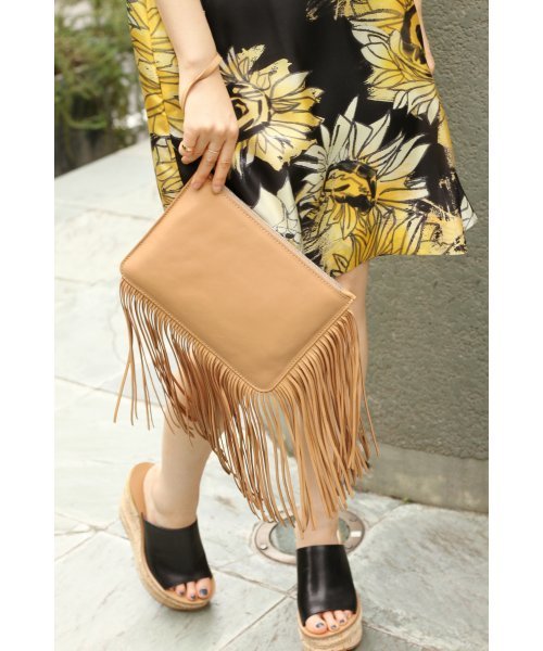 FIGARO Paris(フィガロパリ)の「GIANNI CHIARINI フリンジクラッチバッグ◆(クラッチバッグ・レディース・ブラック/ブラウン・FREE)」の13枚目の写真