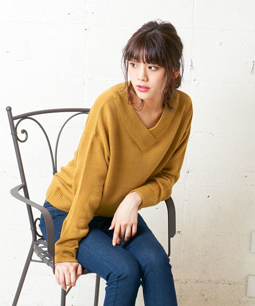 KOBE LETTUCE(コウベレタス)の「Vネックシンプルニットトップス(ニット/セーター・レディース・グレー/アイボリー/ブラック/ホワイト系その他/ブラウン/ピンク/ネイビー/ボルドー/ローズ/ブラック×ホワイト/マスタード/ラベンダー/ミント・ONE SIZE/FREE)」の11枚目の写真