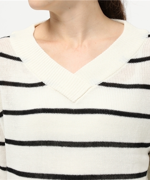 KOBE LETTUCE(コウベレタス)の「Vネックシンプルニットトップス(ニット/セーター・レディース・グレー/アイボリー/ブラック/ホワイト系その他/ブラウン/ピンク/ネイビー/ボルドー/ローズ/ブラック×ホワイト/マスタード/ラベンダー/ミント・ONE SIZE/FREE)」の15枚目の写真