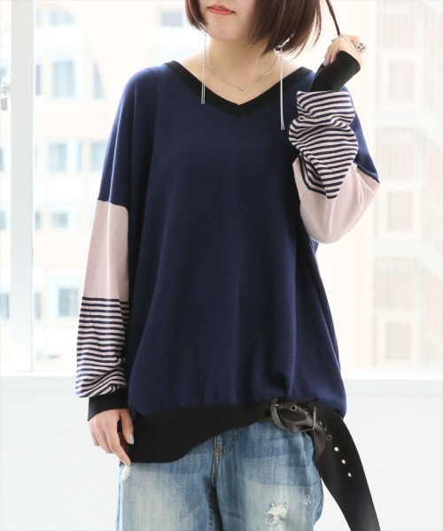 osharewalker(オシャレウォーカー)の「『配色ボーダーデザインニット』(ニット/セーター・レディース・グレー/ネイビー・2/1)」の2枚目の写真