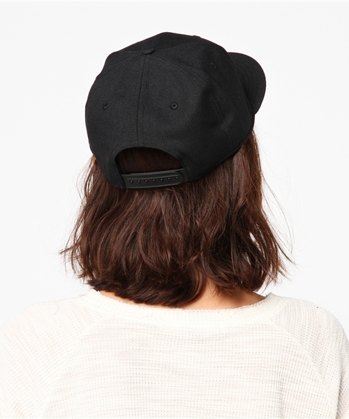 NIKE(ナイキ)の「NIKE スナップバックフューチュラ(キャップ・レディース・ブラック/ネイビー/ホワイト/グリーン・ONE)」の6枚目の写真