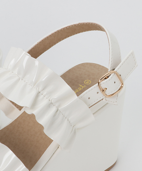 WEGO(ウィゴー)の「WEGO/フリルエナメルサンダル(サンダル・レディース・ピンク/ブラック/ホワイト・LARGE/MEDIUM)」の6枚目の写真