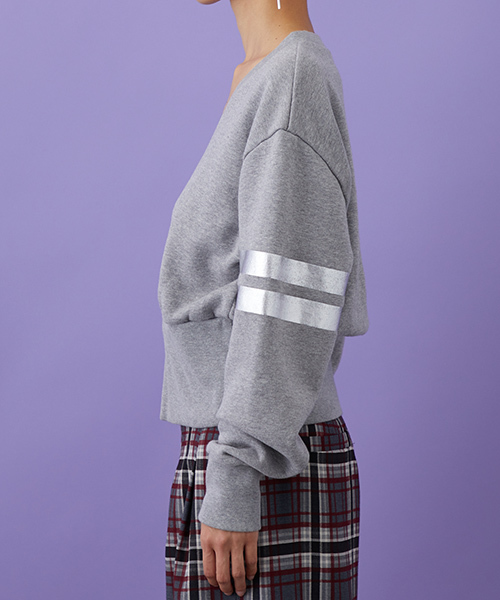 STUDIOUS(ステュディオス)の「【STUDIOUS】箔プリントカレッジスウェット(スウェット・レディース・グレー/ホワイト・1)」の6枚目の写真