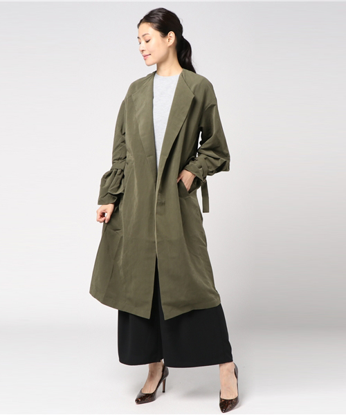 earth music&ecology（アースミュージックアンドエコロジー）の「ドロップショルダーノーカラーコート（ノーカラージャケット・レディース・ベージュ/ネイビー/カーキ・FREE）」の12枚目の写真