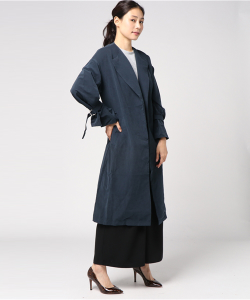 earth music&ecology（アースミュージックアンドエコロジー）の「ドロップショルダーノーカラーコート（ノーカラージャケット・レディース・ベージュ/ネイビー/カーキ・FREE）」の3枚目の写真