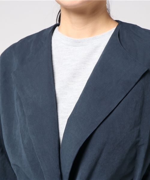 earth music&ecology（アースミュージックアンドエコロジー）の「ドロップショルダーノーカラーコート（ノーカラージャケット・レディース・ベージュ/ネイビー/カーキ・FREE）」の6枚目の写真