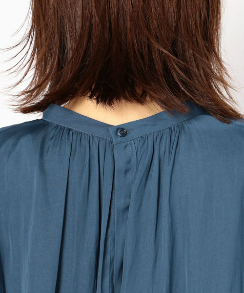 SHIPS(シップス)の「PrimaryNavyLabel:サテンブラウス(シャツ/ブラウス・レディース・ブラック/ロイヤルブルー・ONE SIZE)」の11枚目の写真