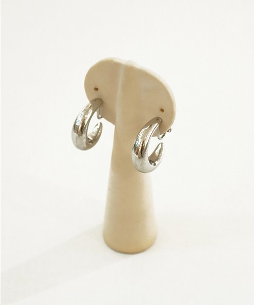 TODAYFUL（トゥデイフル）の「ドロップニュアンスイヤリング（イヤリング・レディース・シルバー/ゴールド・FREE）」の2枚目の写真