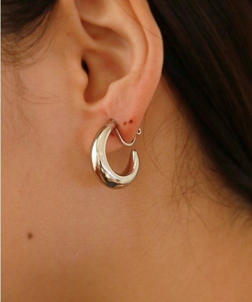 TODAYFUL（トゥデイフル）の「ドロップニュアンスイヤリング（イヤリング・レディース・シルバー/ゴールド・FREE）」の5枚目の写真