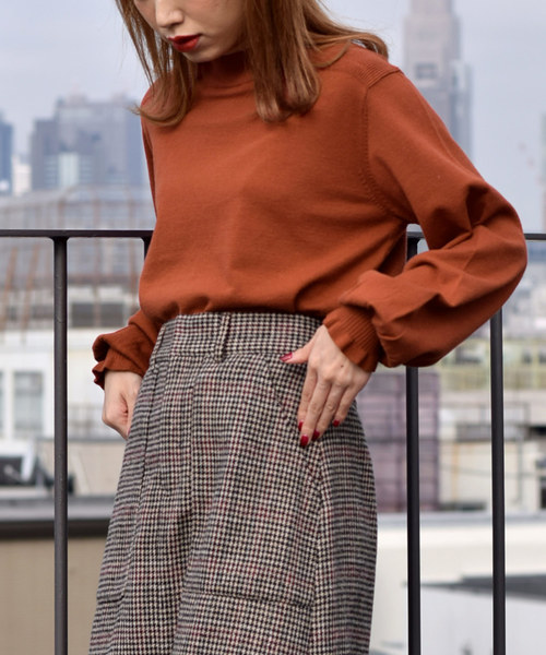 w closet(ダブルクローゼット)の「12Gフリルハイネックプルオーバー(ニット/セーター・レディース・ホワイト/ブラック/パープル/オレンジ/ライトベージュ・FREE)」の16枚目の写真