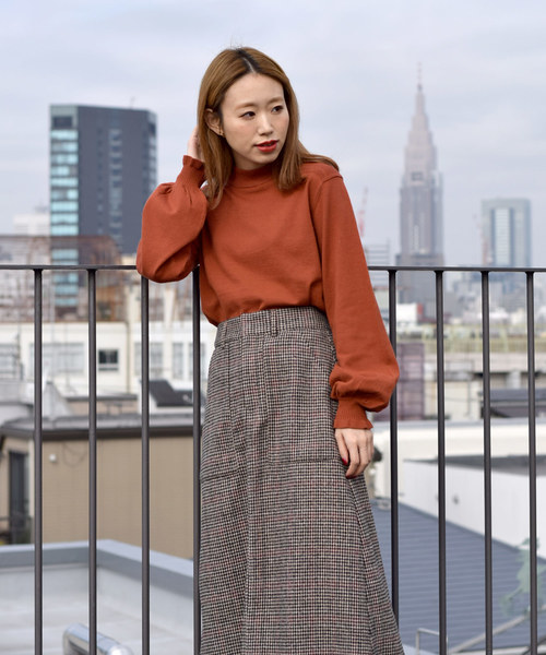 w closet(ダブルクローゼット)の「12Gフリルハイネックプルオーバー(ニット/セーター・レディース・ホワイト/ブラック/パープル/オレンジ/ライトベージュ・FREE)」の17枚目の写真