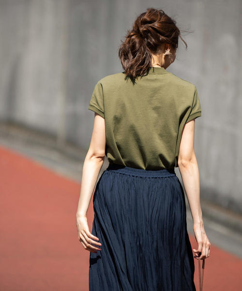 coen（コーエン）の「【WEB限定カラーに新色ブラウン登場】USAコットンハイネックTシャツ（Tシャツ/カットソー・レディース・ネイビー/パープル/ホワイト/ブラック/カーキ/ナチュラル/テラコッタ/ライム/ライラック/ベージュ/マスタード/ピンク/ダークブラウン・FREE）」の22枚目の写真