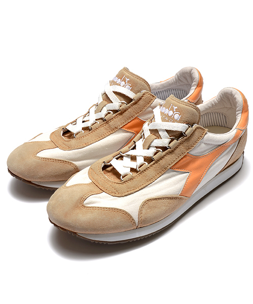 BEAMS F(ビームスエフ)の「diadora / “EQUIPE”ストーンウォッシュ (スニーカー・メンズ・グレー/ブルー/ネイビー/ベージュ/その他2・6/8.5/7/9/8/5.5/6.5/7.5)」の3枚目の写真