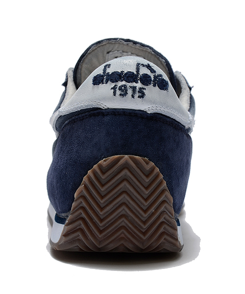 BEAMS F(ビームスエフ)の「diadora / “EQUIPE”ストーンウォッシュ (スニーカー・メンズ・グレー/ブルー/ネイビー/ベージュ/その他2・6/8.5/7/9/8/5.5/6.5/7.5)」の8枚目の写真