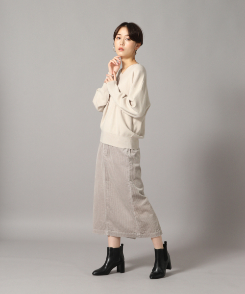 LOWRYS FARM(ローリーズファーム)の「ウスモチモチVネックプルオーバー 841667(ニット/セーター・レディース・ブラック/ベージュ/グレー/レッド/アイボリー・FREE)」の7枚目の写真