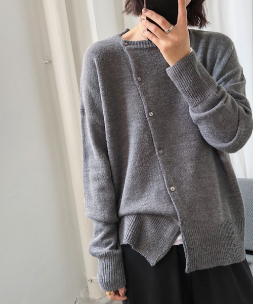 chuclla(チュクラ)の「【chuclla】【2019AW】斜めカット カーディガン アシンメトリー ニット chw842(カーディガン/ボレロ・レディース・ブラック/グレー/アイボリー・FREE)」の4枚目の写真
