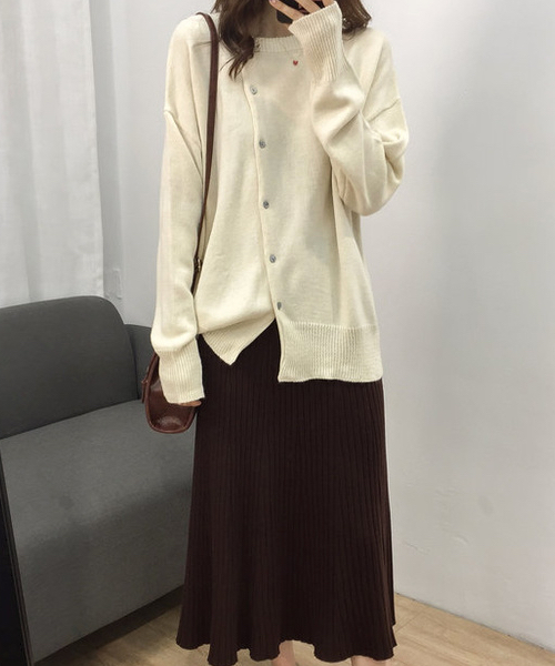 chuclla(チュクラ)の「【chuclla】【2019AW】斜めカット カーディガン アシンメトリー ニット chw842(カーディガン/ボレロ・レディース・ブラック/グレー/アイボリー・FREE)」の12枚目の写真