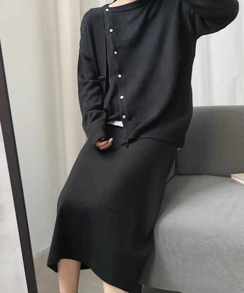 chuclla(チュクラ)の「【chuclla】【2019AW】斜めカット カーディガン アシンメトリー ニット chw842(カーディガン/ボレロ・レディース・ブラック/グレー/アイボリー・FREE)」の20枚目の写真