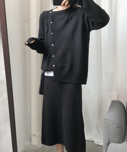 chuclla(チュクラ)の「【chuclla】【2019AW】斜めカット カーディガン アシンメトリー ニット chw842(カーディガン/ボレロ・レディース・ブラック/グレー/アイボリー・FREE)」の21枚目の写真