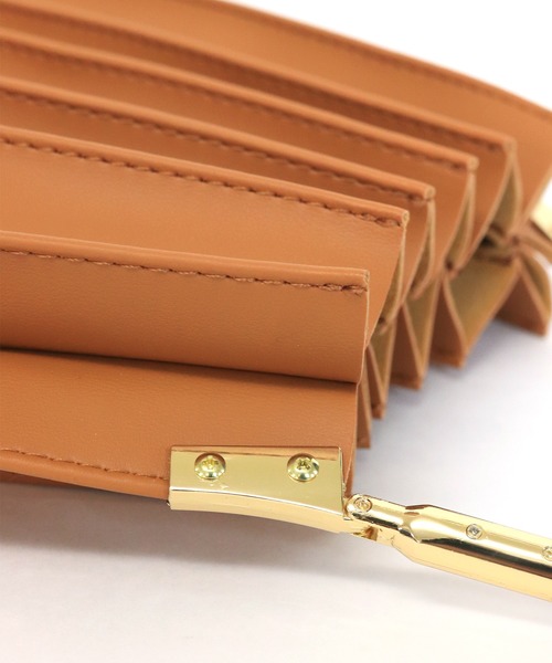 florist（フローリスト）の「ころんと丸いプリーツショルダーバッグ（ショルダーバッグ・レディース・ブラック/ベージュ/ブラウン/オフホワイト/キャメル・FREE）」の11枚目の写真