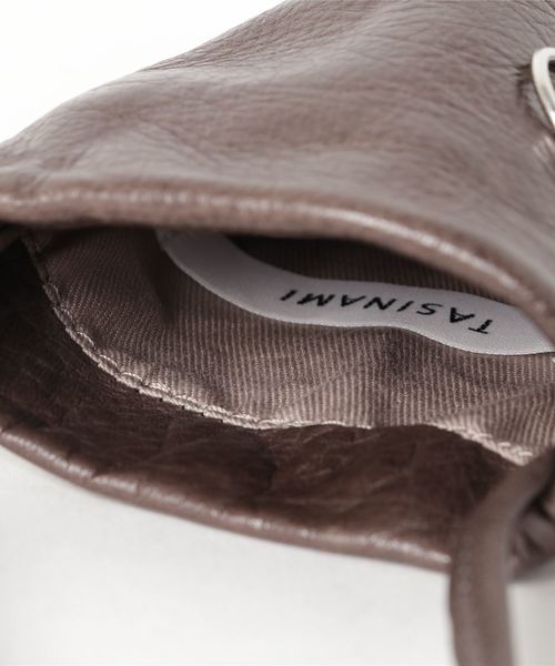 TASINAMI（タシナミ）の「TASINAMI 縦型ミニレザーショルダーバッグ (TA-2016)（ショルダーバッグ・レディース・グレー/カーキ/ブラック・FREE）」の8枚目の写真