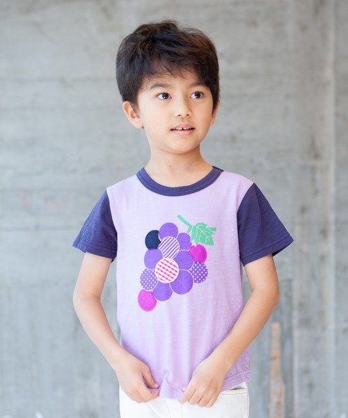 RAGMART(ラグマート)の「プリントTシャツ バナナ キウイ ブドウ(Tシャツ/カットソー・キッズ・オフホワイト/ブルー/パープル・100cm/110cm/130cm/120cm)」の3枚目の写真