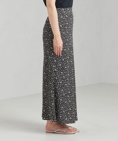 green label relaxing（グリーンレーベルリラクシング）の「CFC プリント / 無地 バイヤス ナロー スカート（スカート・レディース・オフホワイト/ケリー/ブラウン/ブラック・FREE）」の14枚目の写真