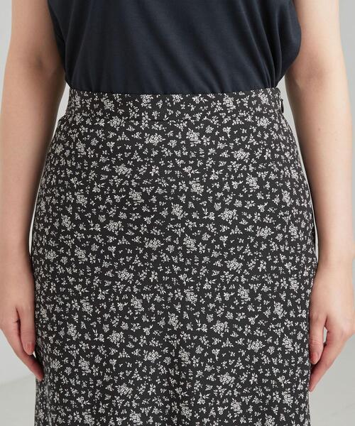 green label relaxing（グリーンレーベルリラクシング）の「CFC プリント / 無地 バイヤス ナロー スカート（スカート・レディース・オフホワイト/ケリー/ブラウン/ブラック・FREE）」の16枚目の写真