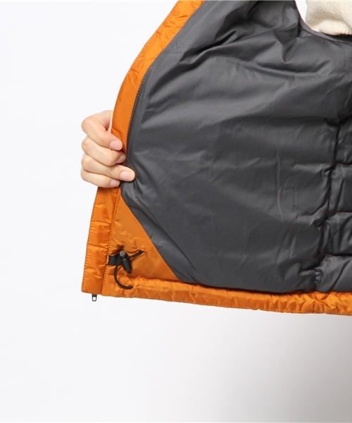 BEAMS BOY（ビームスボーイ）の「Patagonia / Boys Down Sweater Vest（ベスト・レディース・ブラック/オレンジ/ネイビー・MEDIUM）」の11枚目の写真