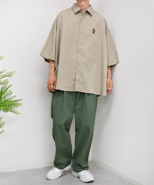 kutir(クティール)の「アソートワンポイント刺繍半袖シャツ(シャツ/ブラウス・メンズ・ライトブルー/ベージュ/ブラウン/オフホワイト/グリーン/ダークブルー・MEDIUM/LARGE)」の7枚目の写真