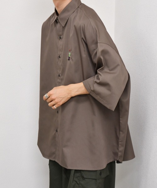 kutir(クティール)の「アソートワンポイント刺繍半袖シャツ(シャツ/ブラウス・メンズ・ライトブルー/ベージュ/ブラウン/オフホワイト/グリーン/ダークブルー・MEDIUM/LARGE)」の19枚目の写真