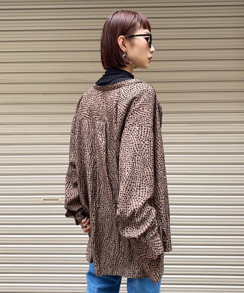 PAGEBOY（ページボーイ）の「アニマルドットBIGシャツ（シャツ/ブラウス・レディース・ブラック/ブラウン/オフホワイト・FREE）」の4枚目の写真