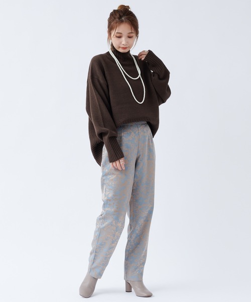 DouDou(ドゥドゥ)の「【WEB限定】バックスリットタートル(ニット/セーター・レディース・ブラウン/イエロー/オフホワイト/ベージュ/グリーン・FREE)」の12枚目の写真