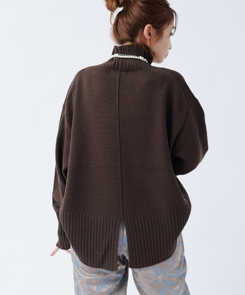 DouDou(ドゥドゥ)の「【WEB限定】バックスリットタートル(ニット/セーター・レディース・ブラウン/イエロー/オフホワイト/ベージュ/グリーン・FREE)」の18枚目の写真
