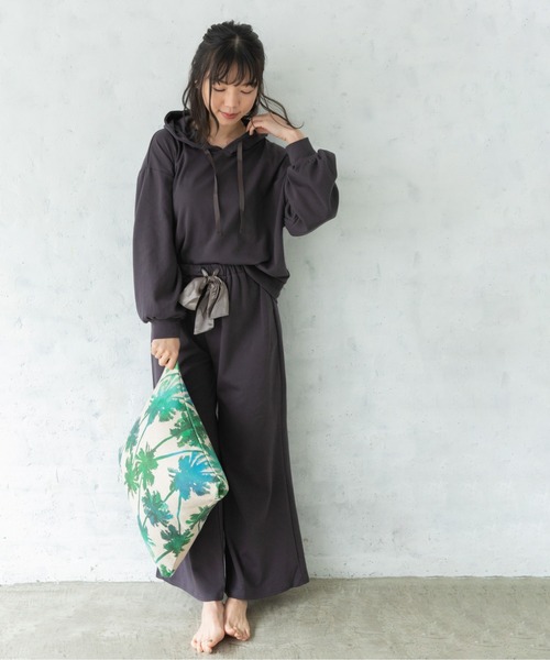 Mysa&Liina（ミーサリーナ）の「ポンチパーカーロングパンツセットアップ（ルームウェア/パジャマ・レディース・チャコールグレー/ブラック/ベージュ/サックスブルー/ライトグリーン・M/L）」の10枚目の写真