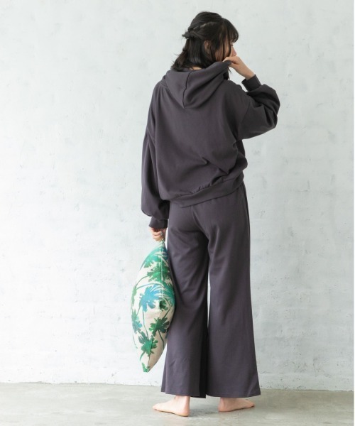 Mysa&Liina（ミーサリーナ）の「ポンチパーカーロングパンツセットアップ（ルームウェア/パジャマ・レディース・チャコールグレー/ブラック/ベージュ/サックスブルー/ライトグリーン・M/L）」の12枚目の写真