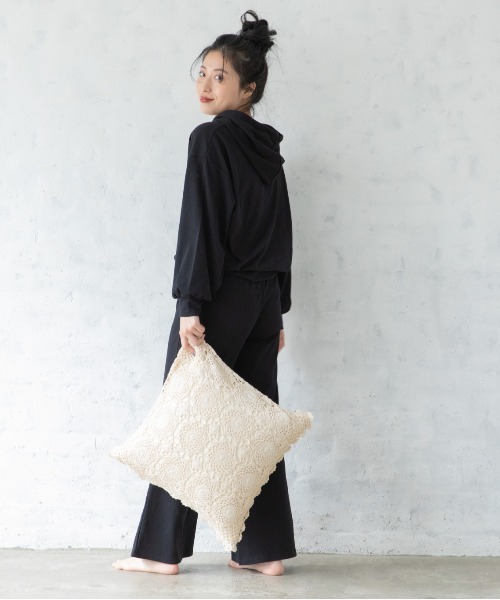 Mysa&Liina（ミーサリーナ）の「ポンチパーカーロングパンツセットアップ（ルームウェア/パジャマ・レディース・チャコールグレー/ブラック/ベージュ/サックスブルー/ライトグリーン・M/L）」の8枚目の写真